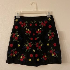 COPY - ✨NWT✨Forever 21 Black Suede Boho Floral Embroidered High Waisted Mini Sk…